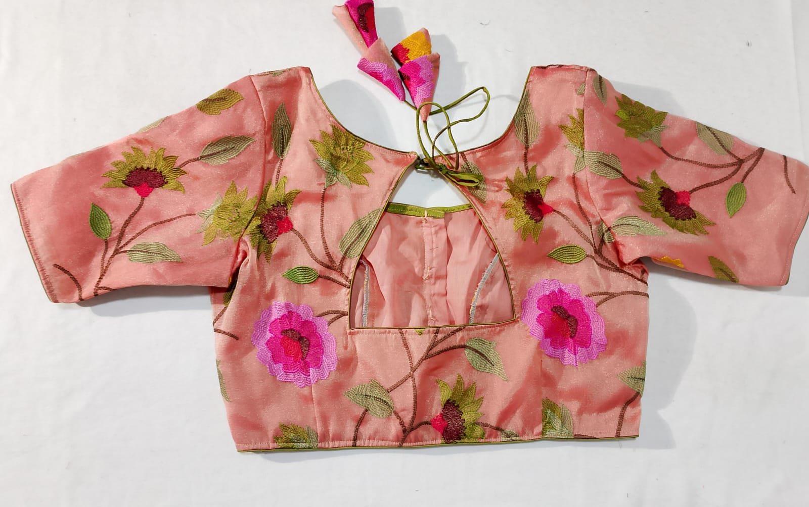 N03 : Ready To Ship Beautiful  Saree With Stitched Blouse