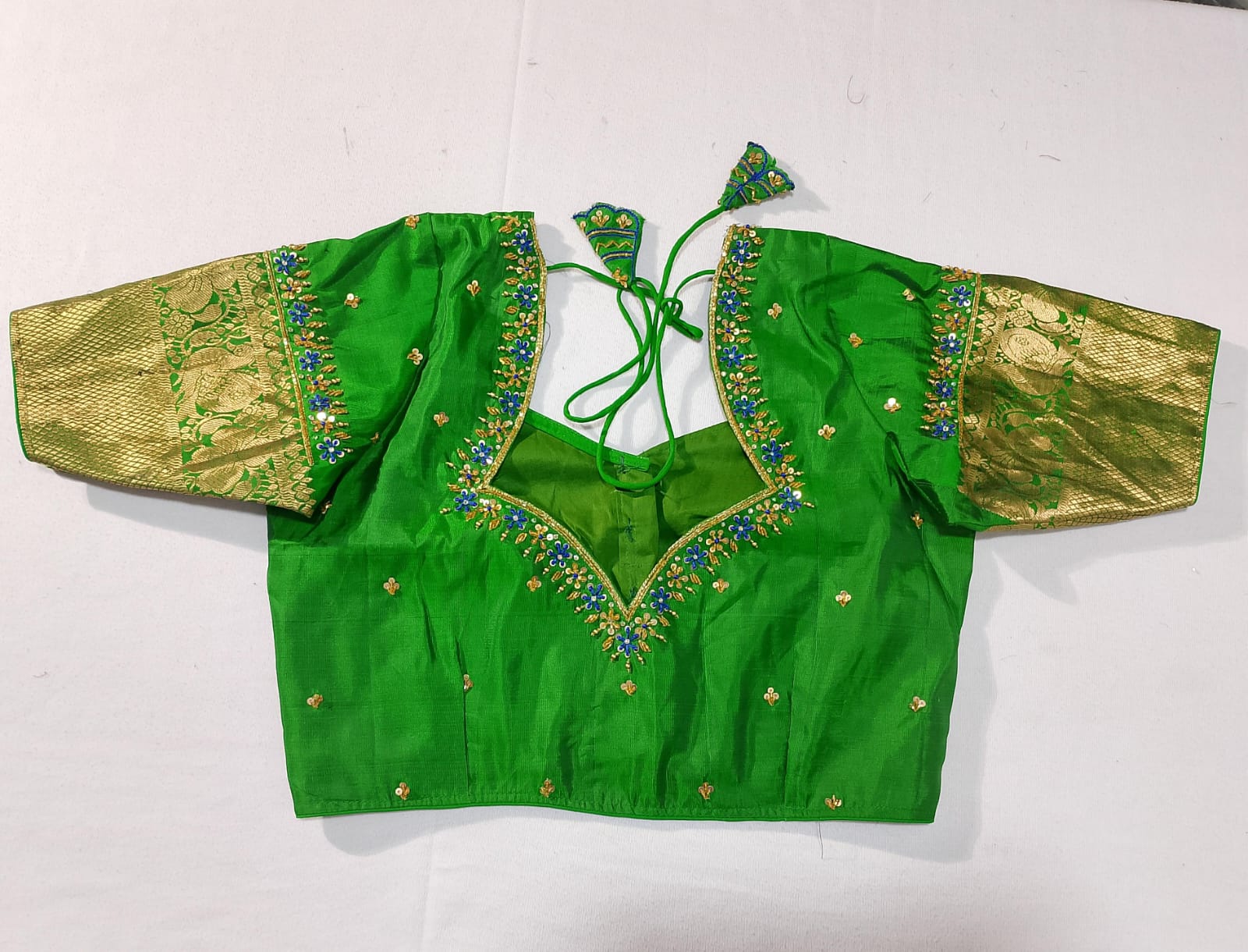 N210:Ready To Ship Beautiful Pure Kanchipattu Saree With Stitched Maggam Work Blouse