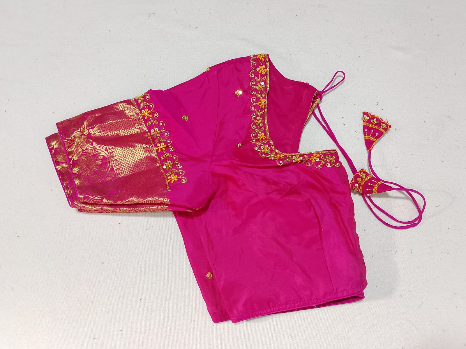 N555: Ready To Ship Beautiful Saree With Stitched Blouse