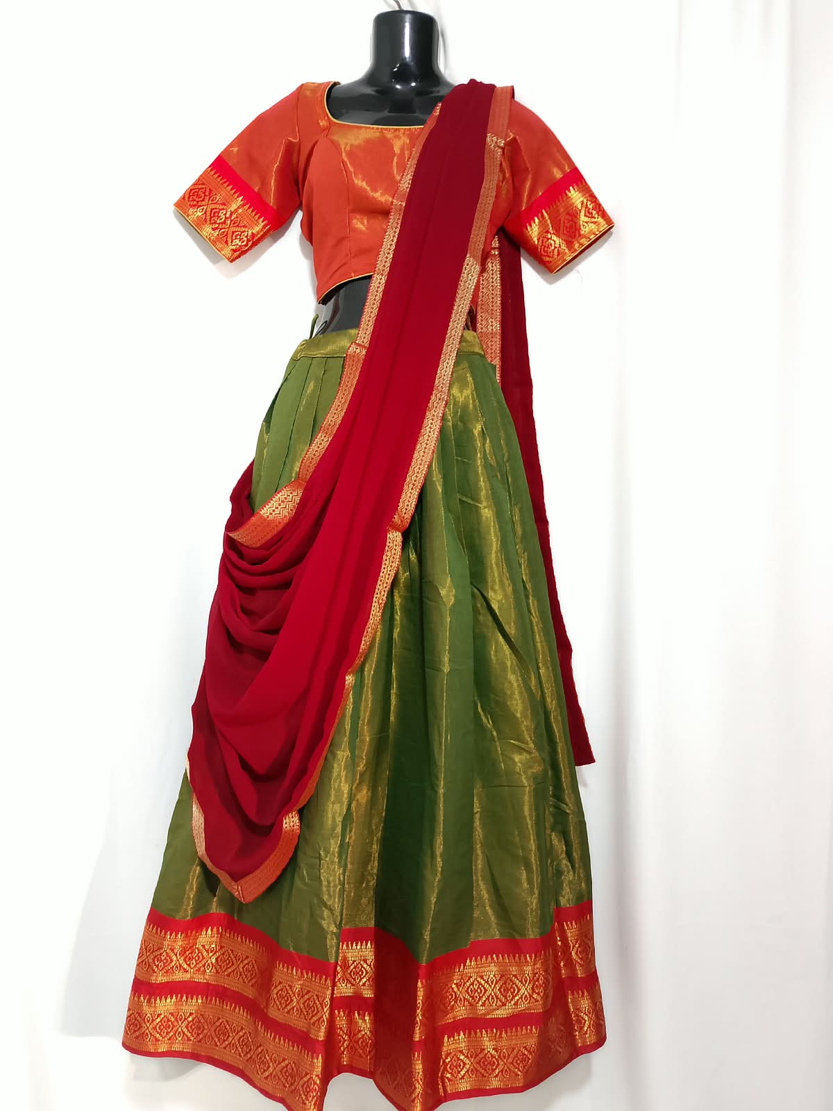 V580: Ready To Ship Beautiful Lehenga Set V580: Ready To Ship Beautiful Lehenga Set