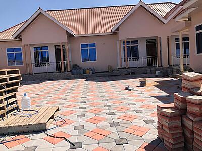Club stone (B) paving blocks