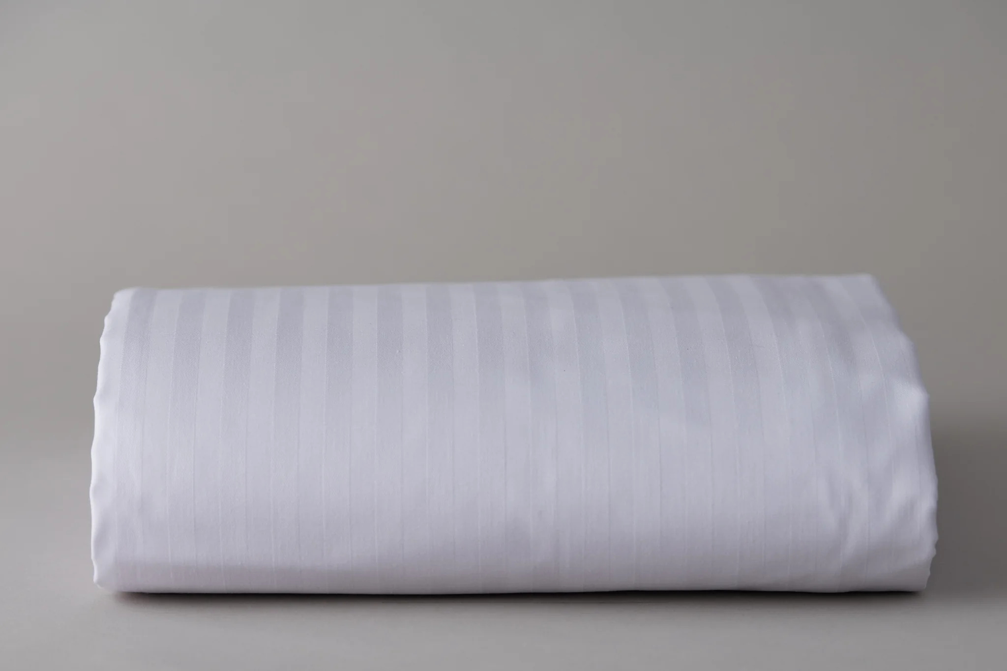 T250 Thomaston Satin Stripe 1 CM 118" x 120" King Deluxe