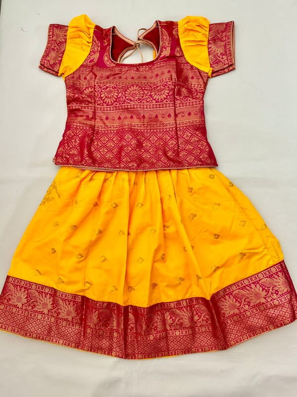 B1320: Beautiful Kids Lehanga Set