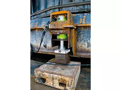 LARZEP High Tonnage Hydraulic Cylinders, Double-Acting, DDC-Series