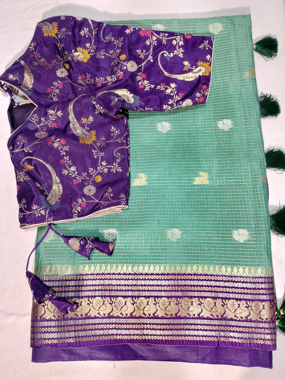 J346: Ready To Ship Beautiful Pure Vintage Style Moonga Crepe Silk Saree With Stitched Blouse J346: Ready To Ship Beautiful Pure Vintage Style Moonga Crepe Silk Saree With Stitched Blouse