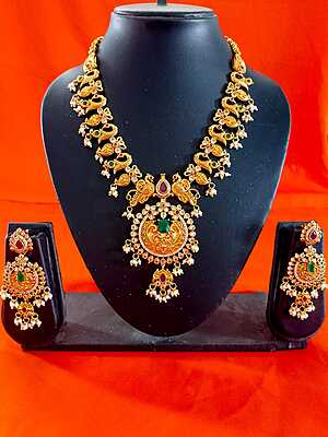 H15 : Ready To Ship Beautiful Peacock Desgin Necklace Set