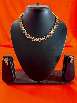 H18 : Ready To Ship Beautiful Stone Necklace Set