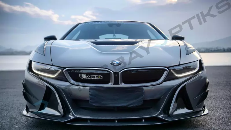 ?️ BZK Style Carbon Fiber Front Lip Splitter – BMW i8 (2014–2018)