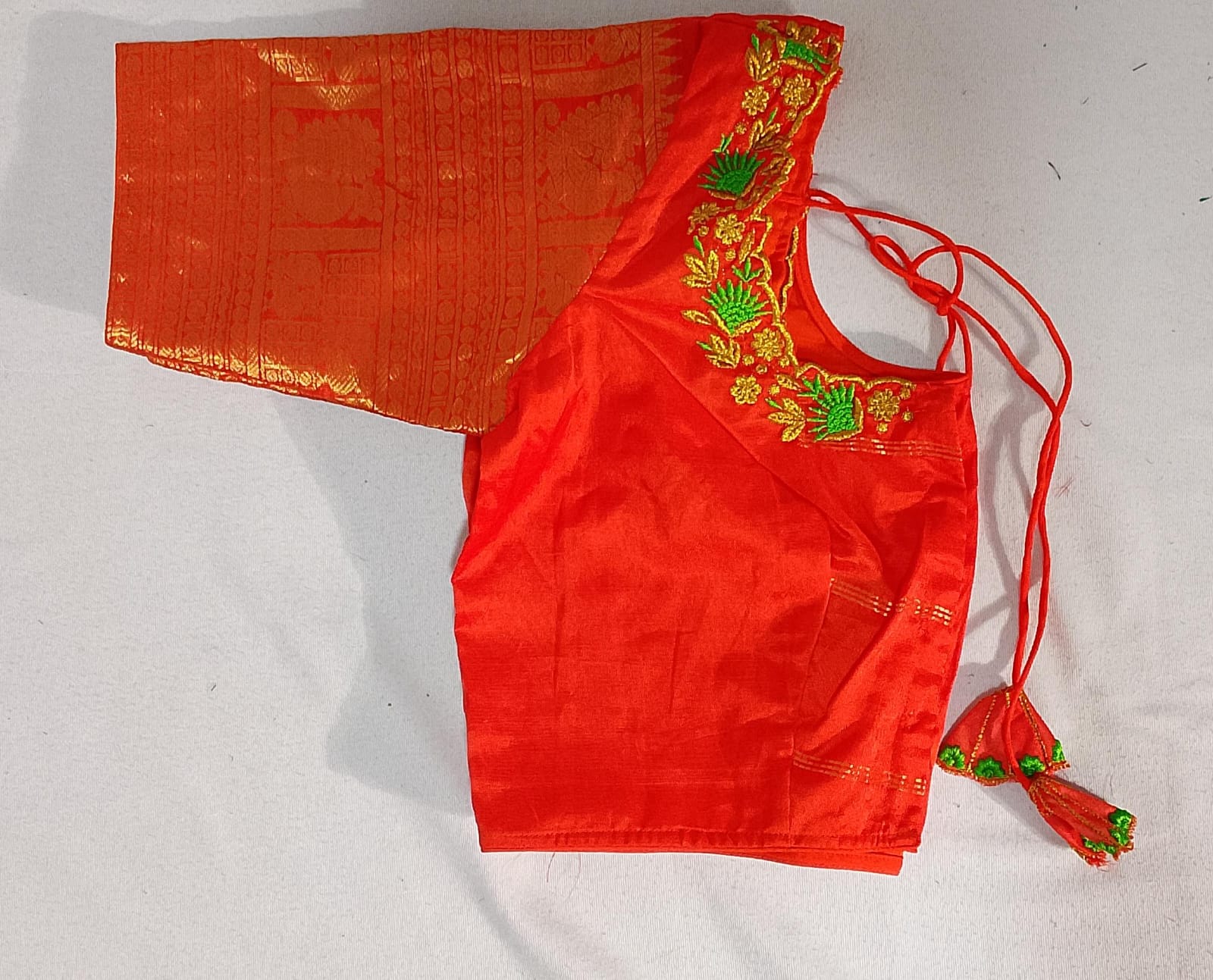 N399: Ready To Ship Beautiful Mangalagiri Saree With Stitched Embroidery Work Blouse