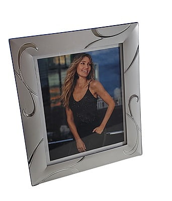 8" x 10" Silver Plated English Photo Frame Kensington Collection (Non Tarnish) 8" x 10" Silver Plated English Photo Frame Kensington Collection (Non Tarnish)