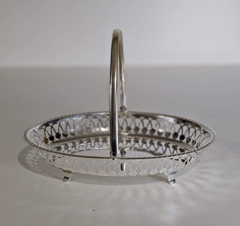 Light Basket Oval Pierced English Silver Plate c.1920.SKU:ANT:4090