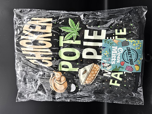 Chicken Pot Pie Funny Oven Mitts