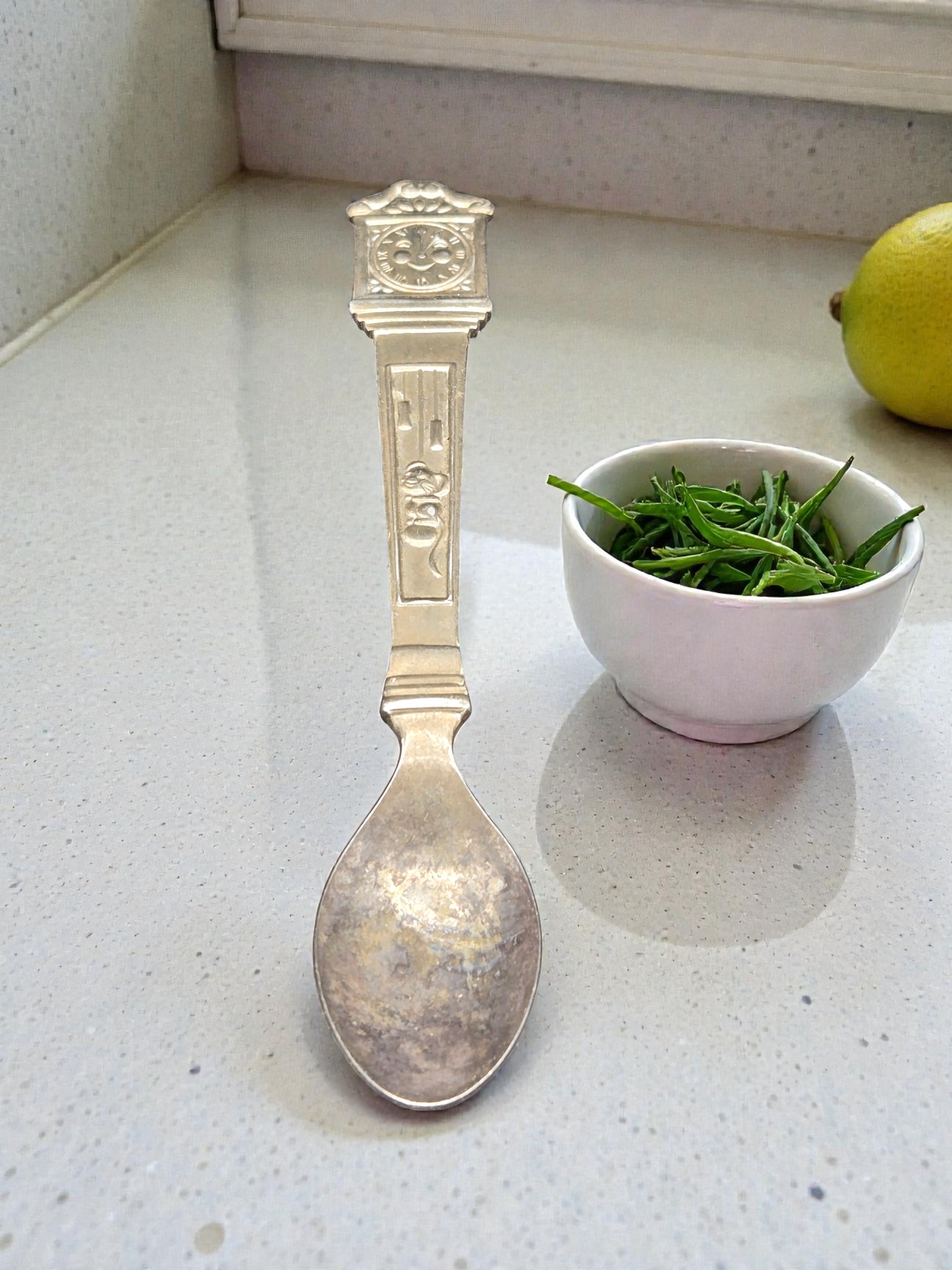 Vintage Hickory Dickory Dock Collectible Spoon, Clock Handle Design (5 ⅛ in.)