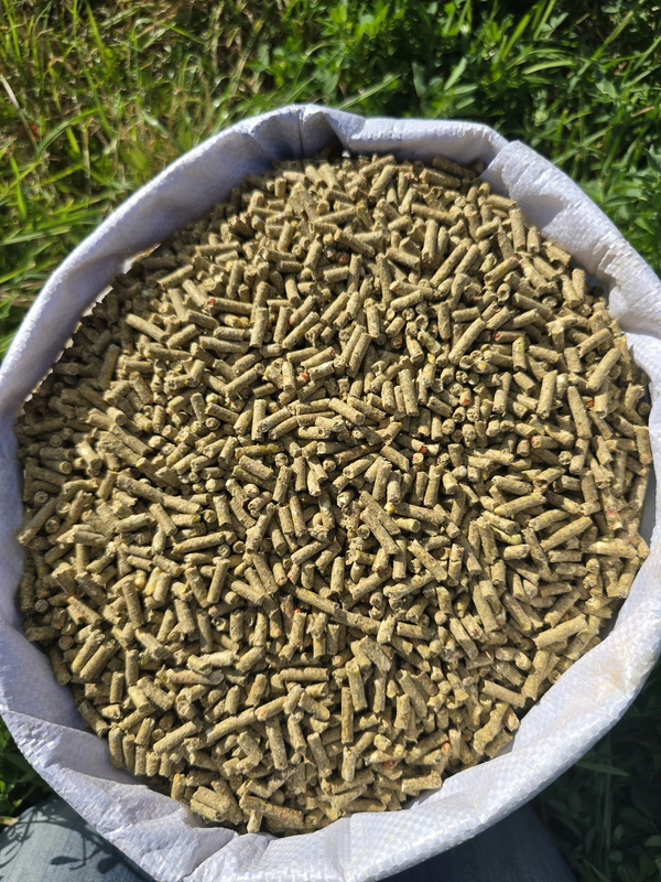 NON-GMO Corn & Soy Free Pellets