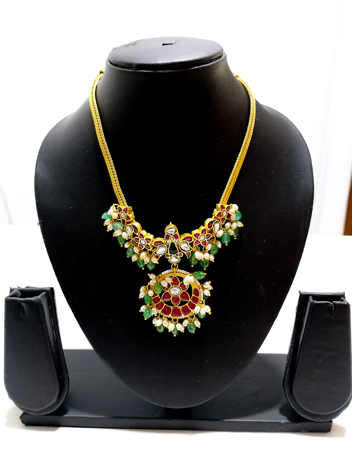 H38: Ready To Ship Beautiful Jadau Kundan Necklace Set