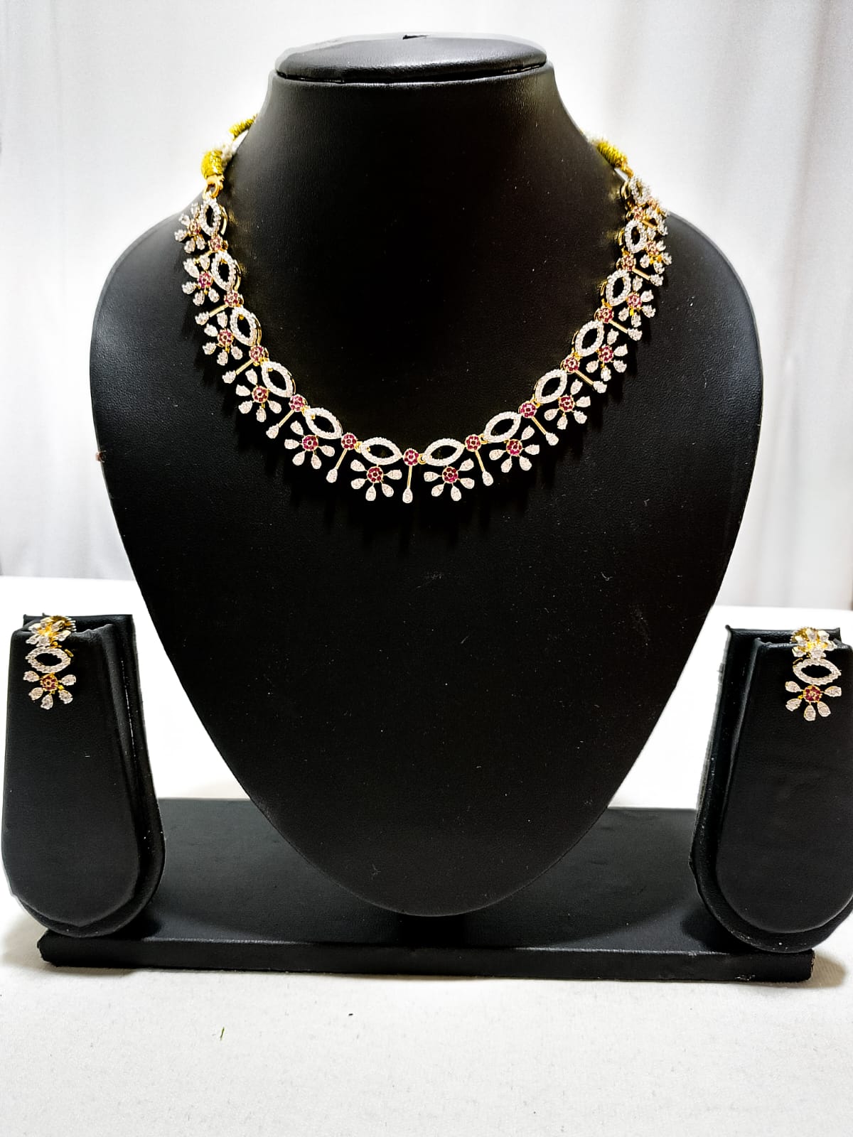 H32 : Ready To Ship Beautiful White Stone Necklace Set