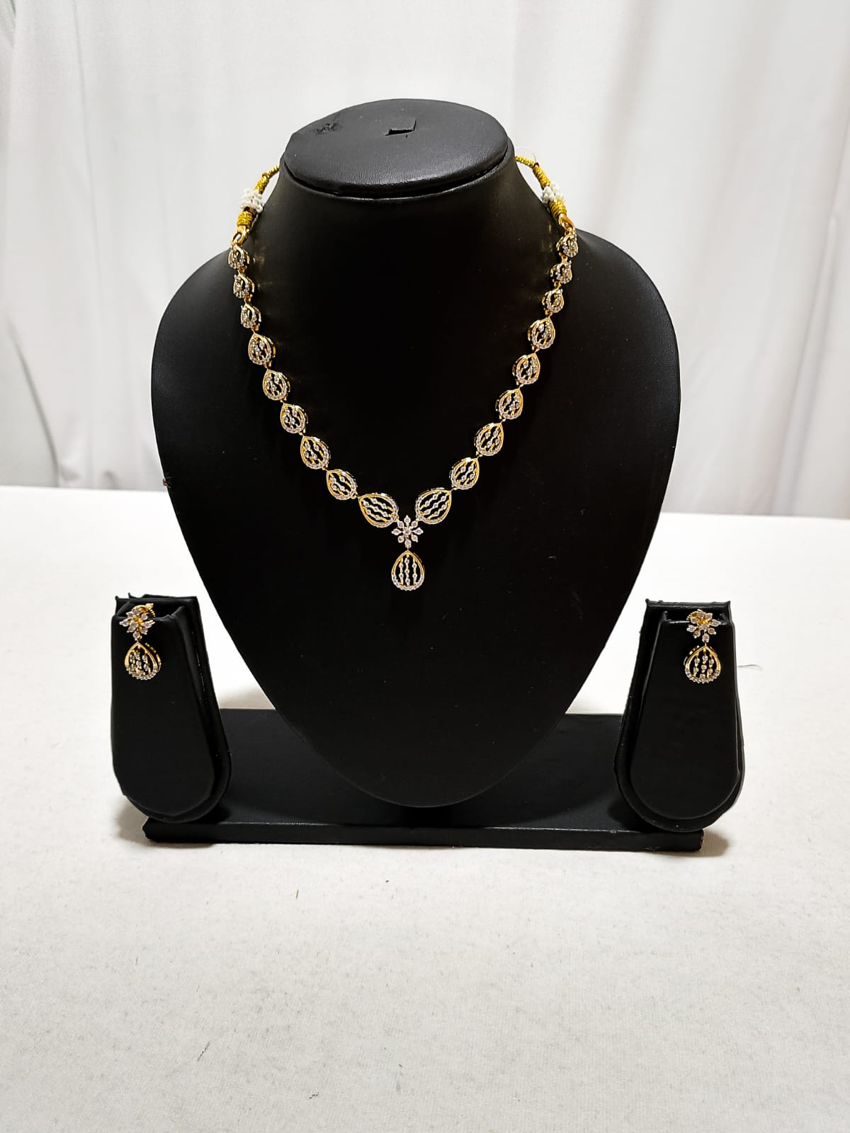 H35: Ready To Ship Beautiful White Stone Necklace Set