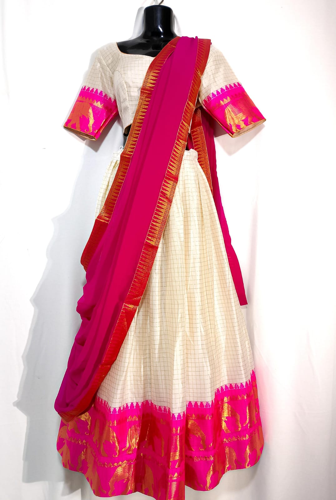 V94: Ready To Ship Beautiful Lehenga Set