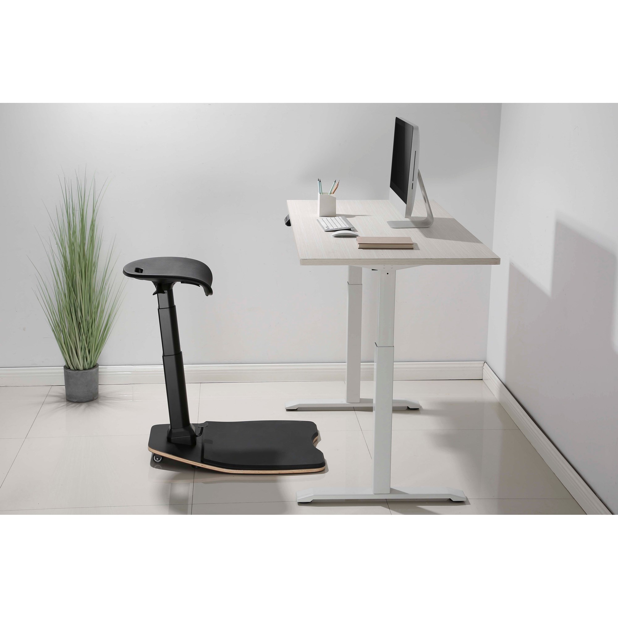 Ergovida Height Adjustable Leaning Stool with Foot Mat Black