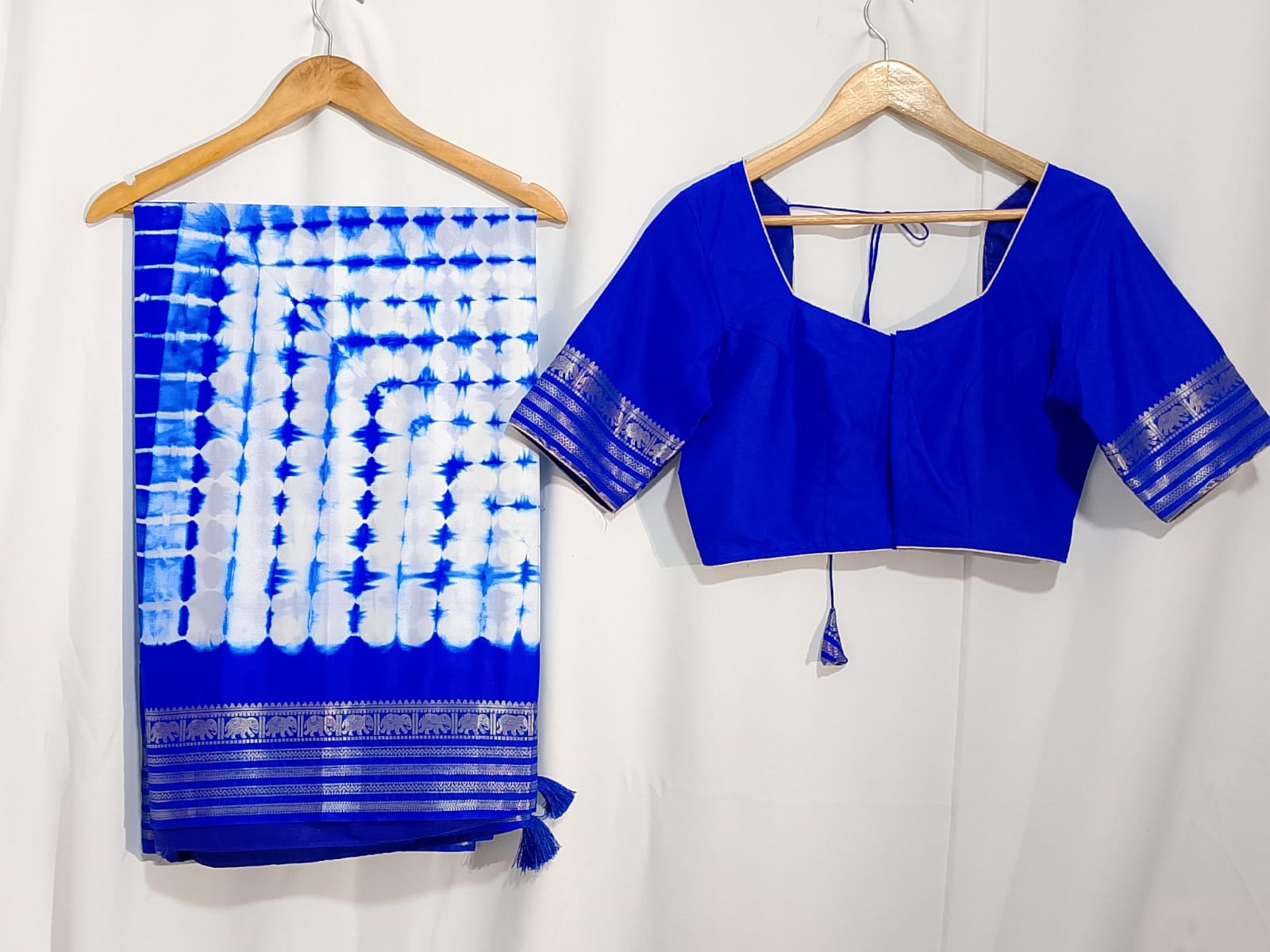 N39: Ready To Ship Beautiful Mysore Crepe Silk Saree In Shibori Print With Stitched Blouse N39: Ready To Ship Beautiful Mysore Crepe Silk Saree In Shibori Print With Stitched Blouse