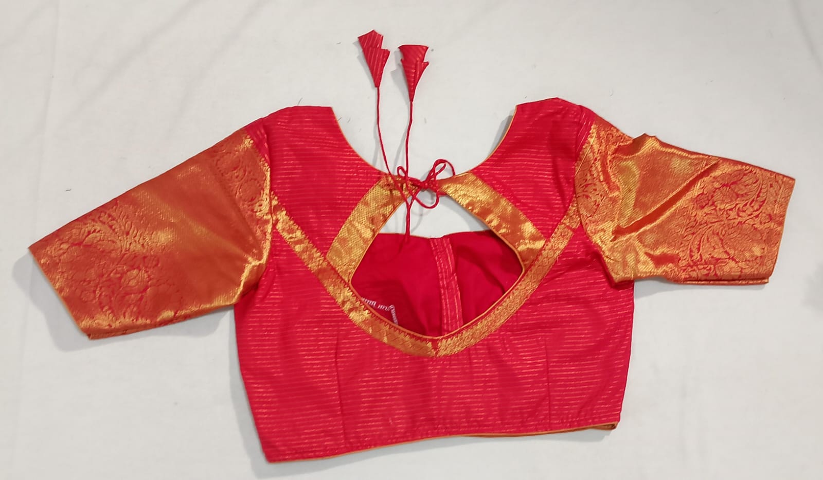 N142: Ready To Ship Beautiful Saree With Stitched Blouse