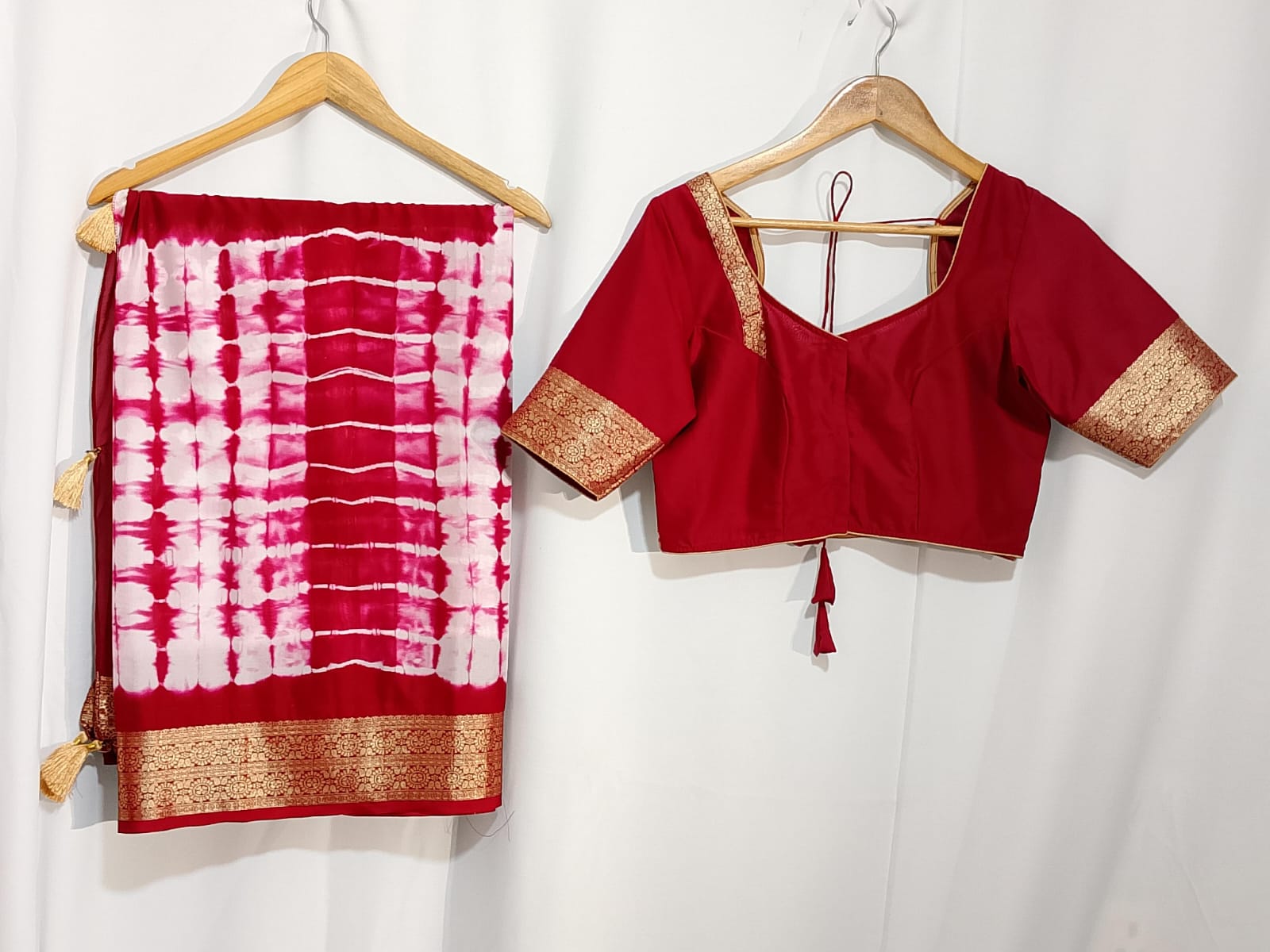 N40:  Ready To Ship Beautiful Mysore Crepe Silk Saree In Shibori Print With Stitched Blouse