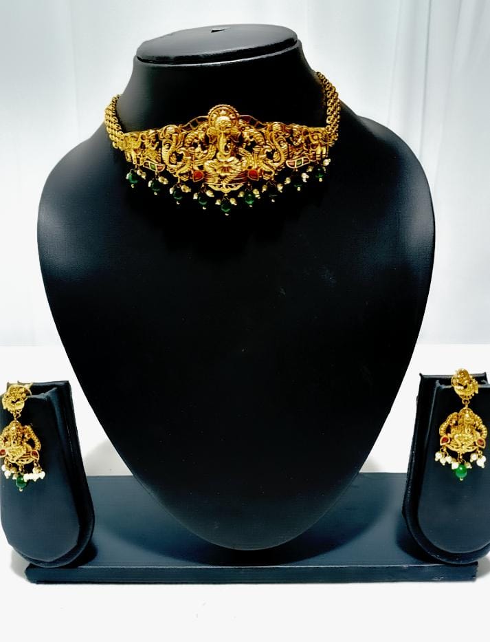 H41 : Ready To Ship Beautiful Vinayaka Choker Set