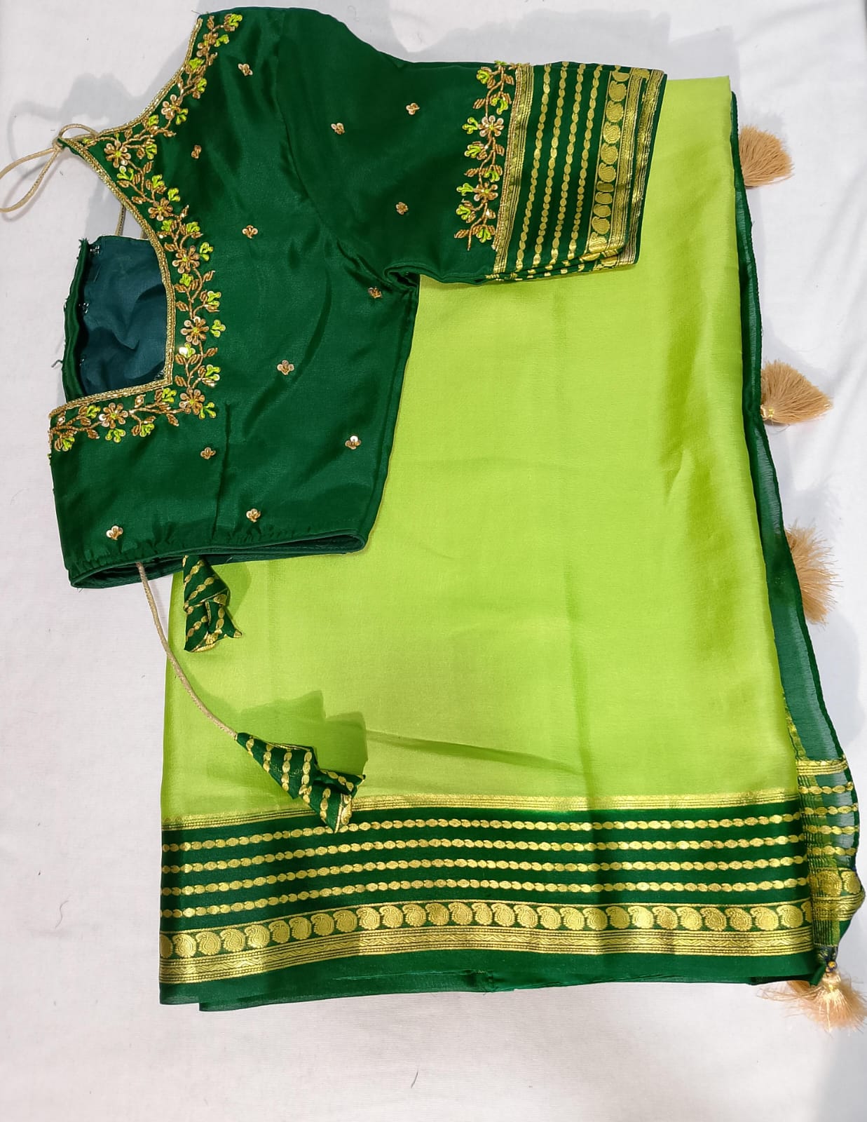 N38: Ready To Ship Beautiful Saree With Stitched Blouse N38: Ready To Ship Beautiful Saree With Stitched Blouse