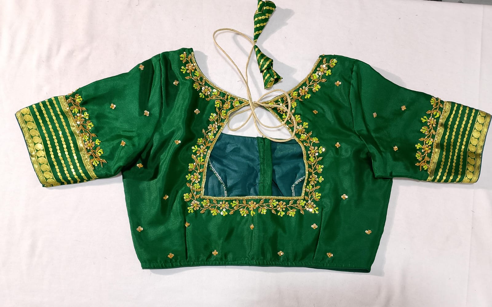 N38: Ready To Ship Beautiful Saree With Stitched Blouse N38: Ready To Ship Beautiful Saree With Stitched Blouse