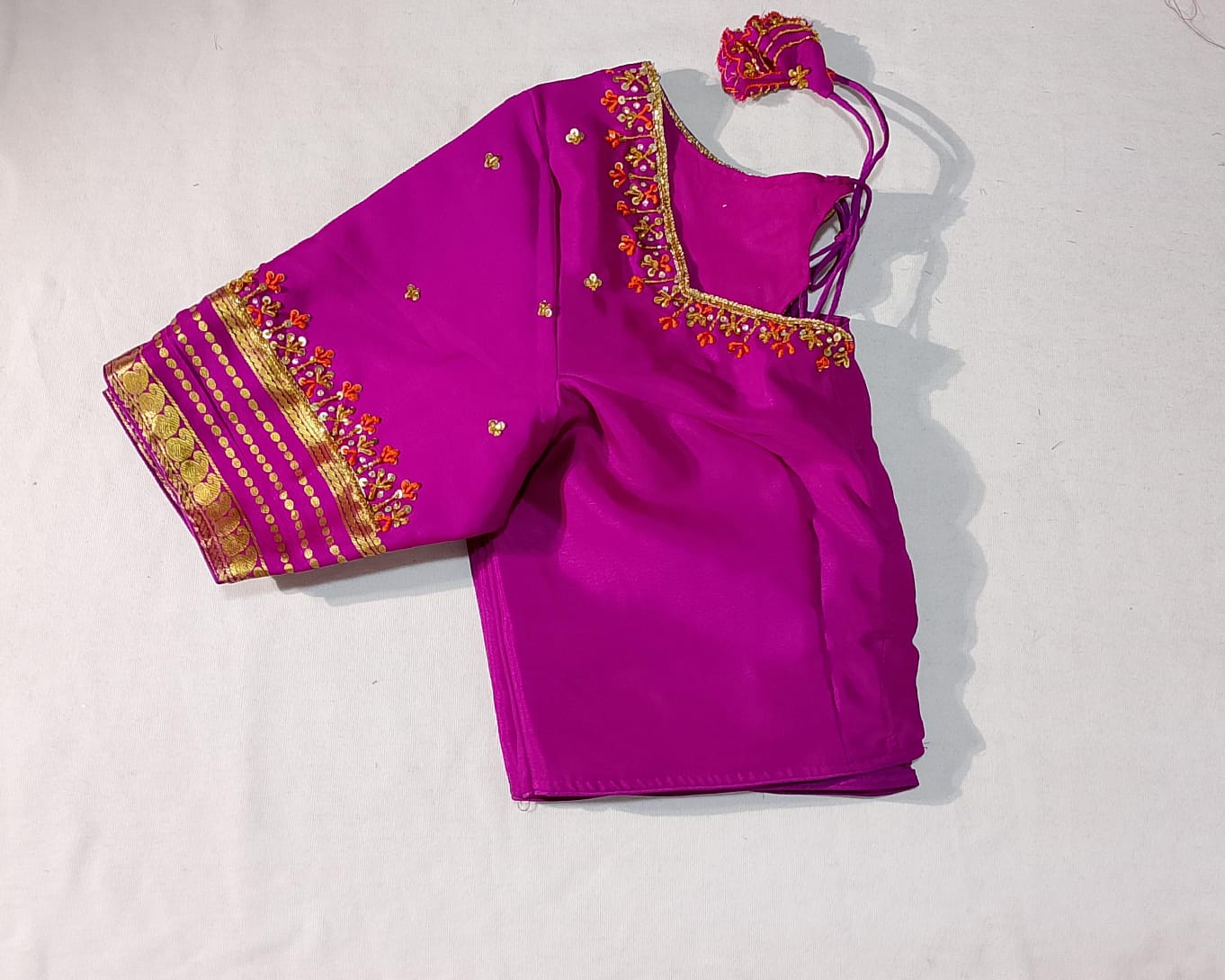 N36: Ready To Ship Beautiful Saree With Stitched Blouse N36: Ready To Ship Beautiful Saree With Stitched Blouse