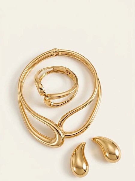 Golden Elegance Statement Necklace