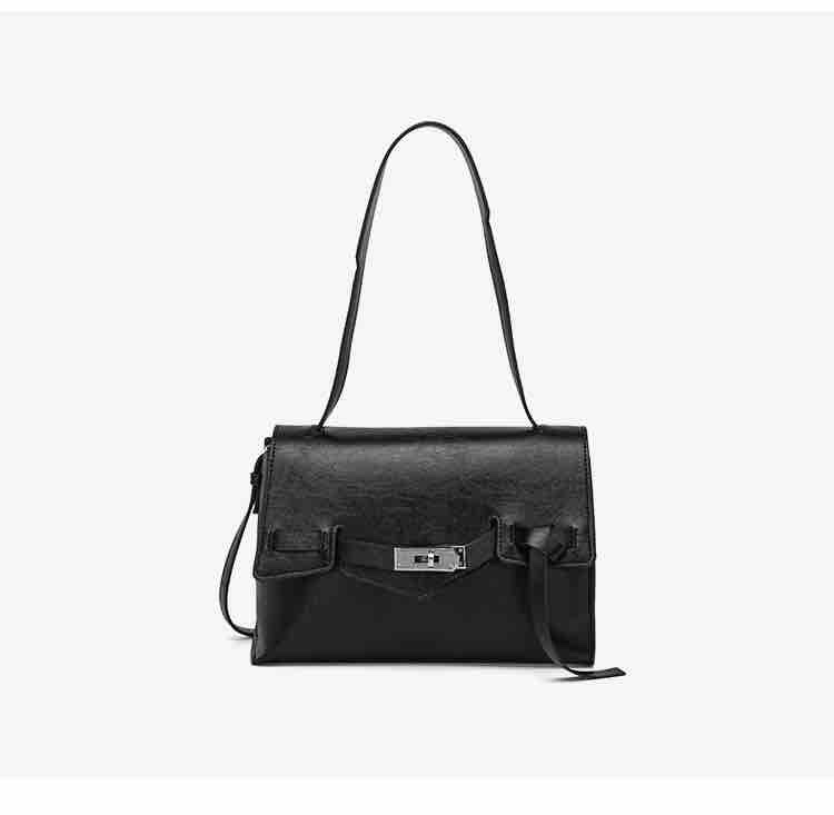 VERSATILE SQUARE BAG