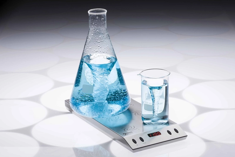 (MIX 8 XL) Multiple Magnetic stirrers with internal controller