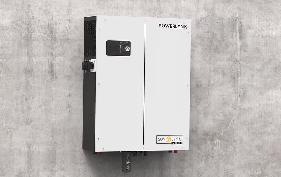 3.6 kW Sunsynk Powerlynk X, Hybrid Inverter, c/w 3.84 kWh LiFePO4 battery, SUN-POWERLYNK-X