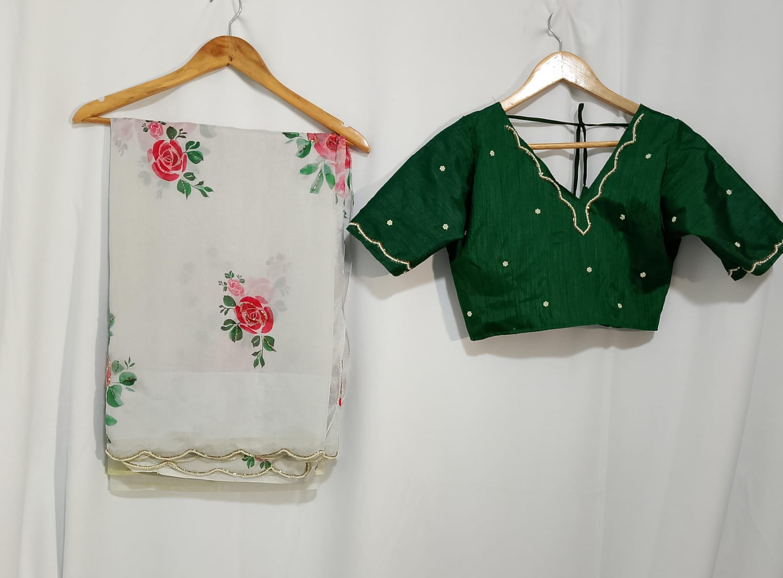 N43: Ready To Ship Beautiful Saree With Stitched Blouse