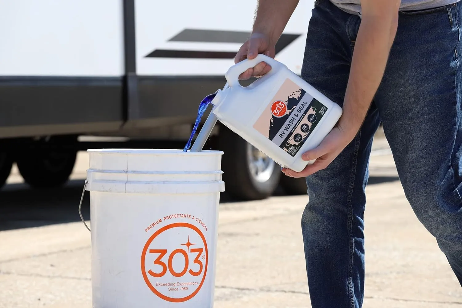 303 Products RV Wash & Seal - Clean, Streak-Free Finish, pH Neutral with High Foaming Formula