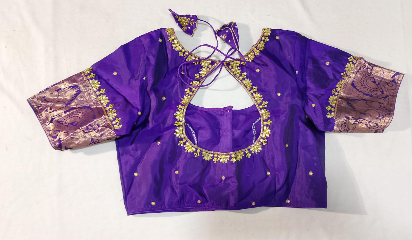 N47: Ready To Ship Beautiful Saree With Stitched Blouse N47: Ready To Ship Beautiful Saree With Stitched Blouse