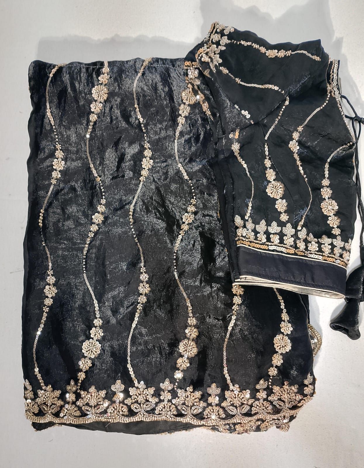 N238: Ready To Ship Beautiful Saree With Stitched Blouse