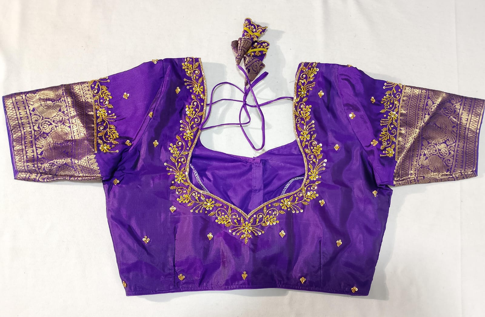 N48: Ready To Ship Beautiful Saree With Stitched Blouse N48: Ready To Ship Beautiful Saree With Stitched Blouse