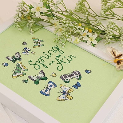 Zweigart - Libretto di Schemi a Punto Croce Hello Spring