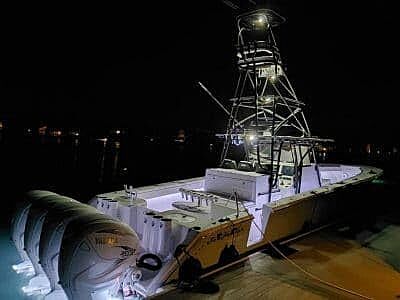 Shadowcaster Marine Lighting SCM-DLX-WBR-WH Shadow-Caster DLX Series Down Light - White Housing - White/Blue/red