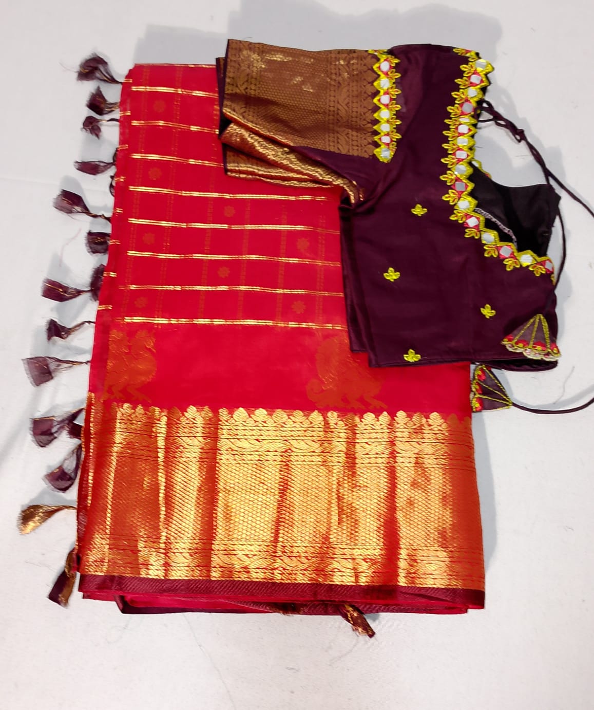 N536:Ready To Ship Beautiful Mangalagiri Saree With Stitched Embroidery Work Blouse