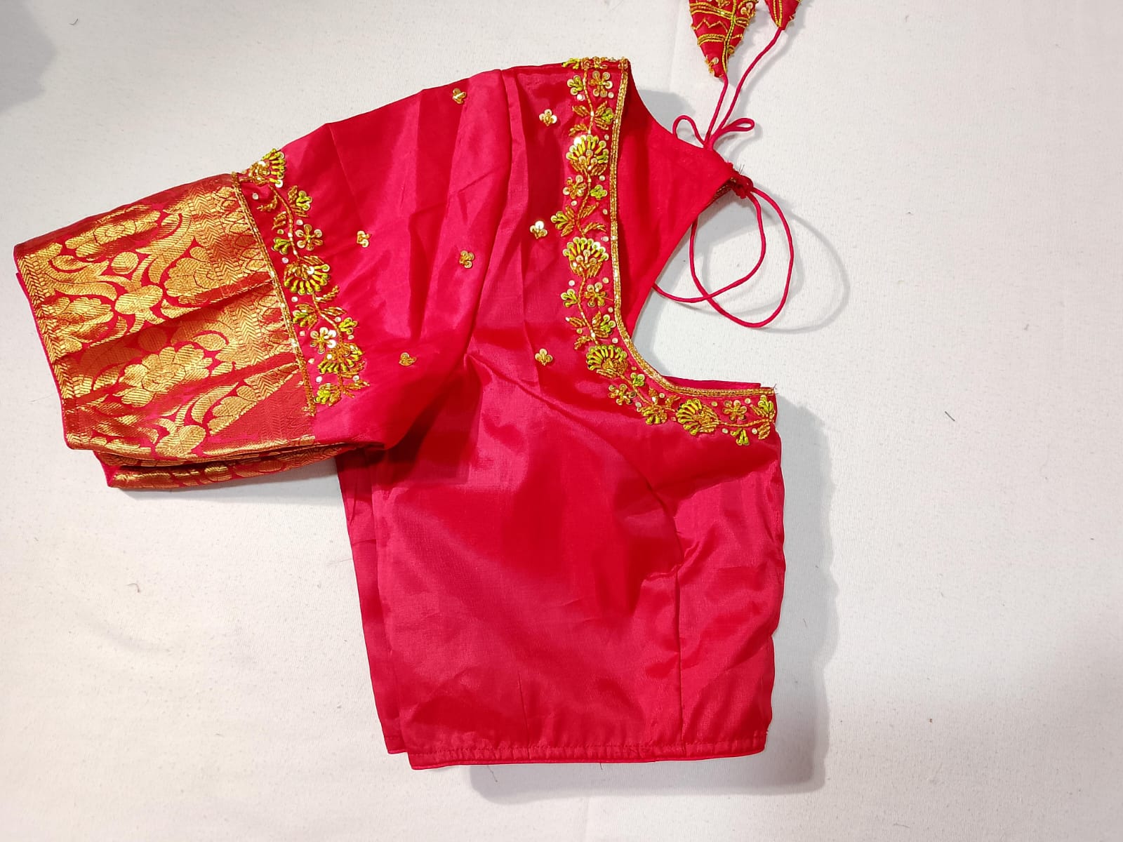 N230: Ready To Ship Beautiful Saree With Stitched Blouse