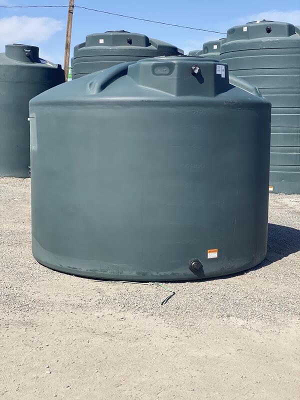 Snyder Industries 2000 Gallon Green Water Tank