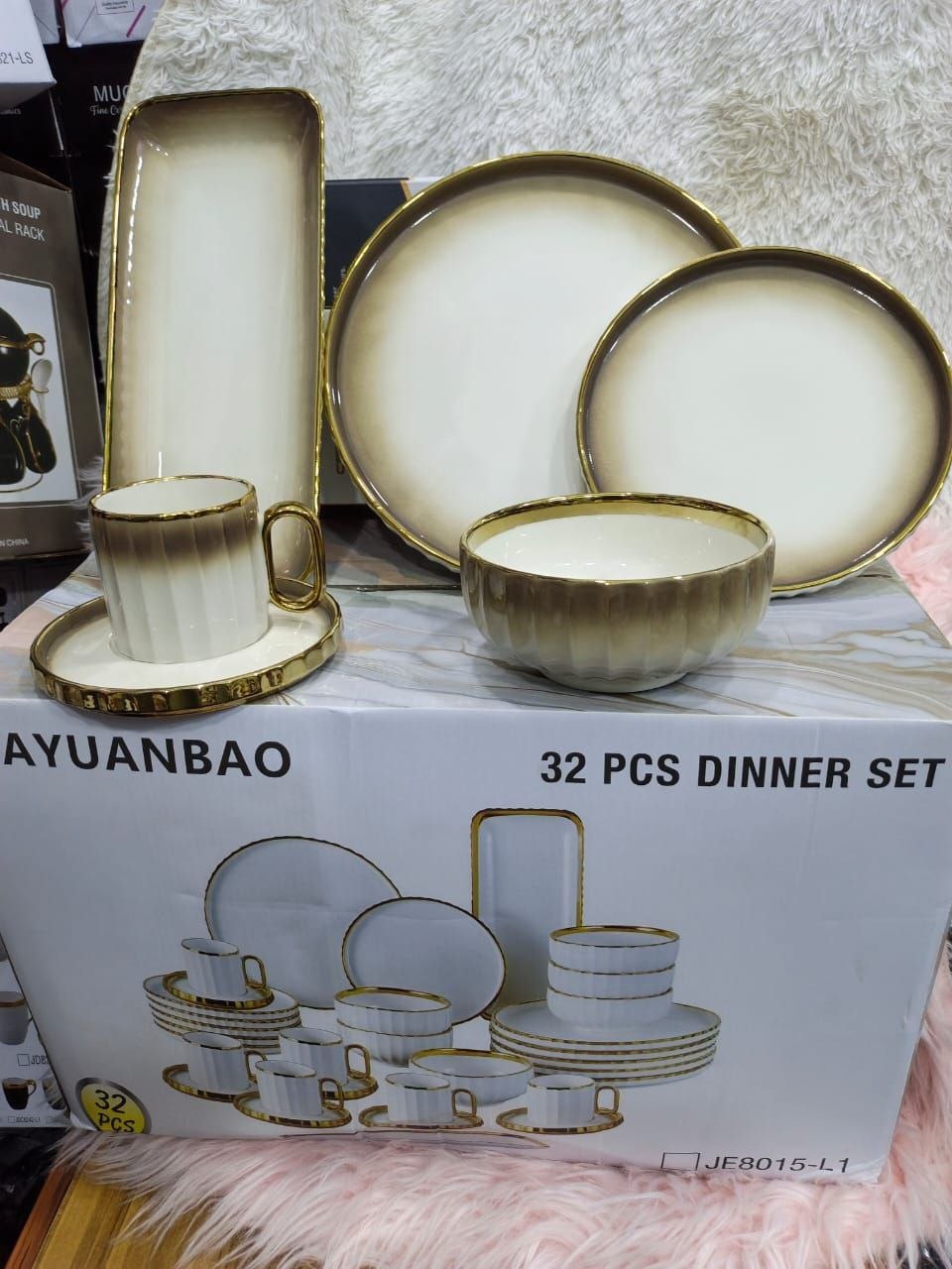 32PIECES DINNER SET DESIGN D