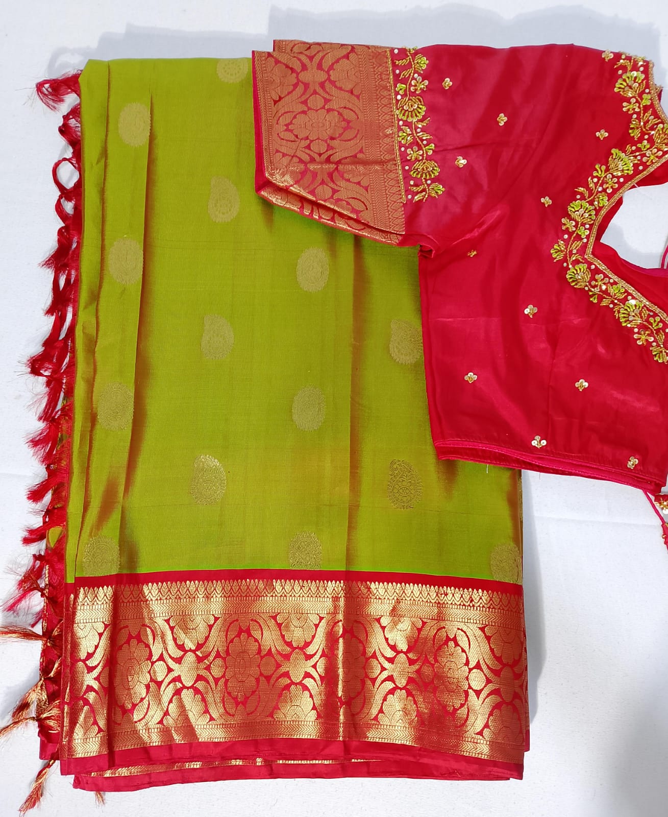N230: Ready To Ship Beautiful Saree With Stitched Blouse