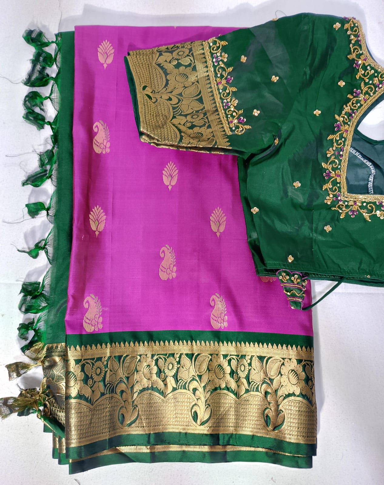 N229: Ready To Ship Beautiful Saree With Stitched Blouse