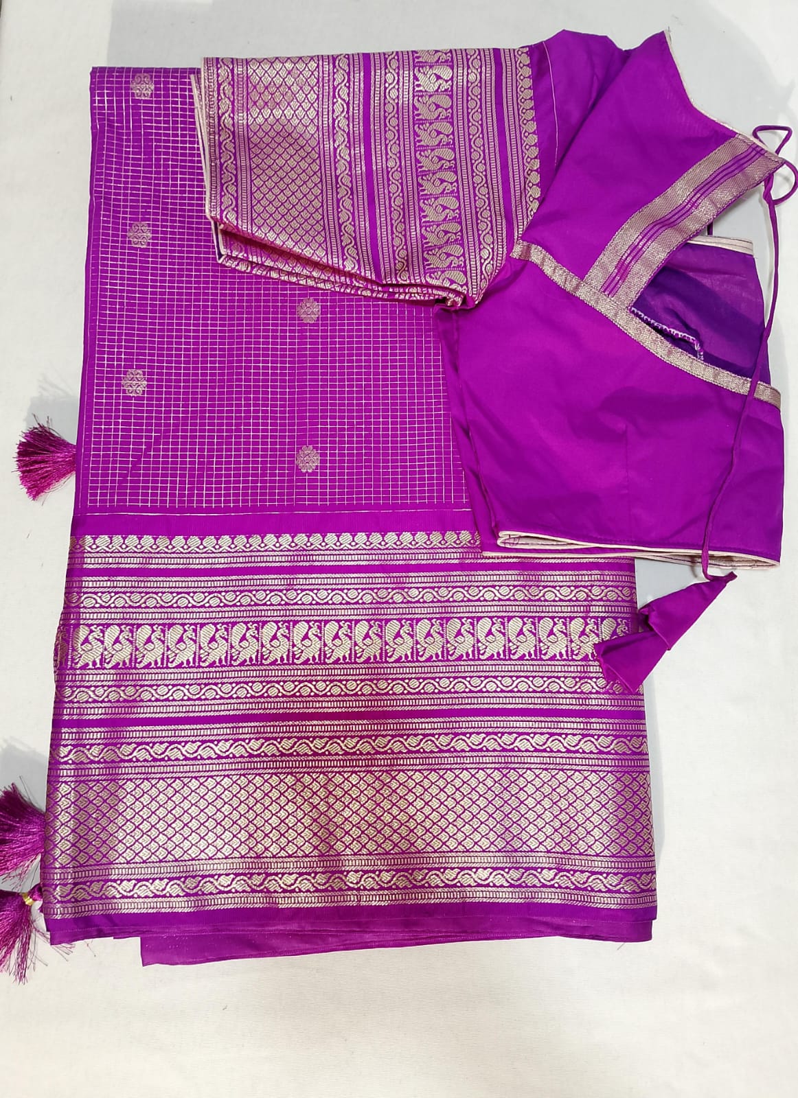 N63: Ready To Ship Beautiful Saree With Stitched Blouse