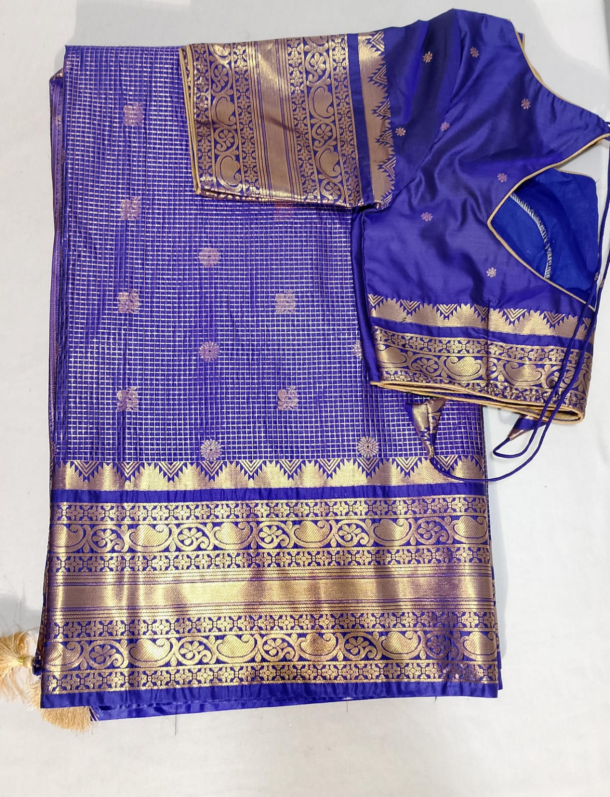 N64: Ready To Ship Beautiful Saree With Stitched Blouse