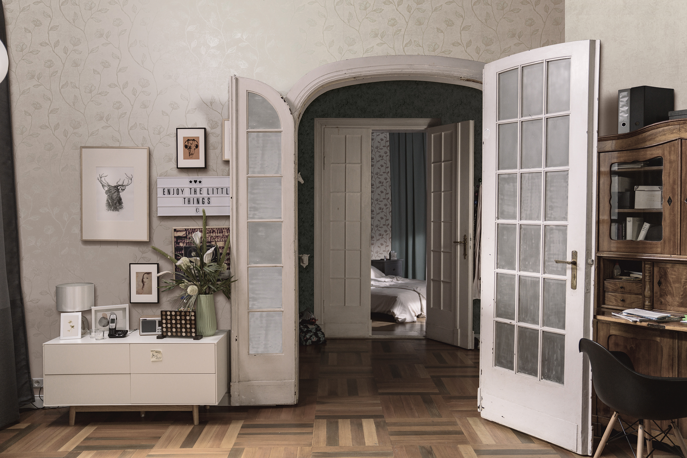 34804 Wallpaper Up to Date